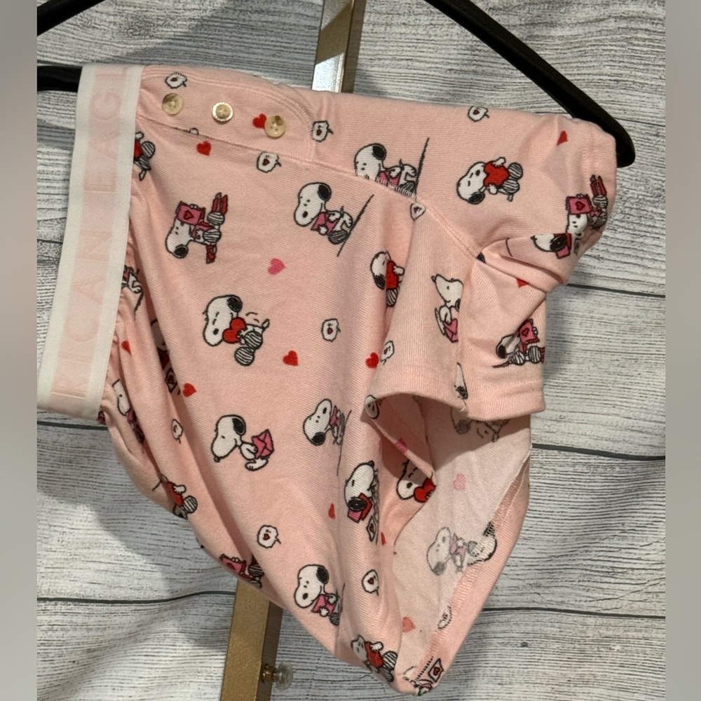 American eagle snoopy lounge shorts